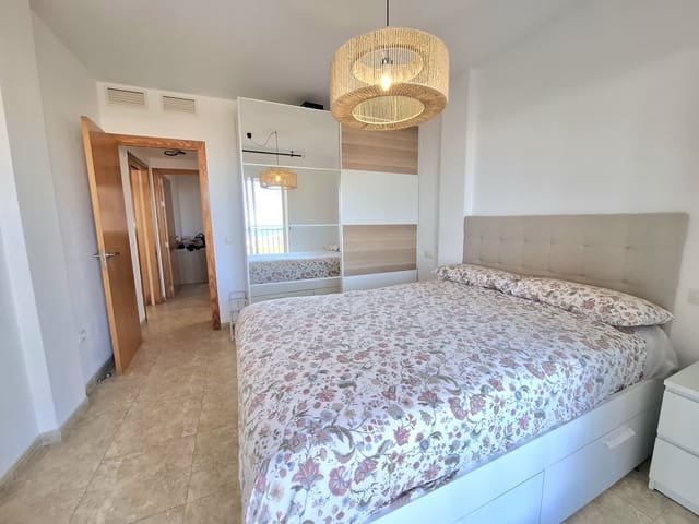 Piso de 2 habitaciones en Roquetas de Mar en alquiler con garaje - 629 € (Ref: 9627946)
