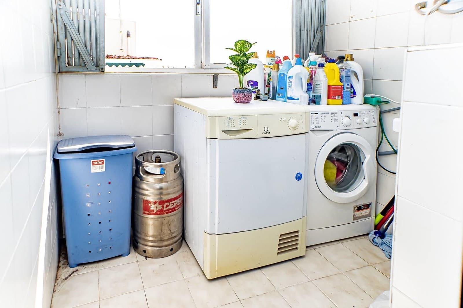 3 bedroom Flat for sale in Almeria city - € 119,500 (Ref: 9691600)