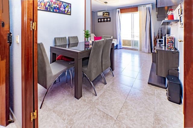 3 bedroom Flat for sale in Piedras Redondas - Torrecárdenas, Almería city - € 119,500 (Ref: 9691600)