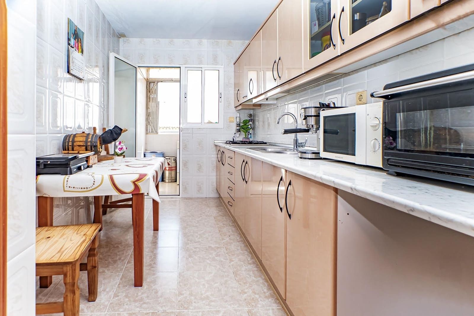 3 bedroom Flat for sale in Almeria city - € 119,500 (Ref: 9691600)