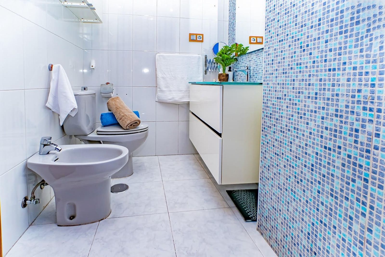 3 bedroom Flat for sale in Almeria city - € 119,500 (Ref: 9691600)