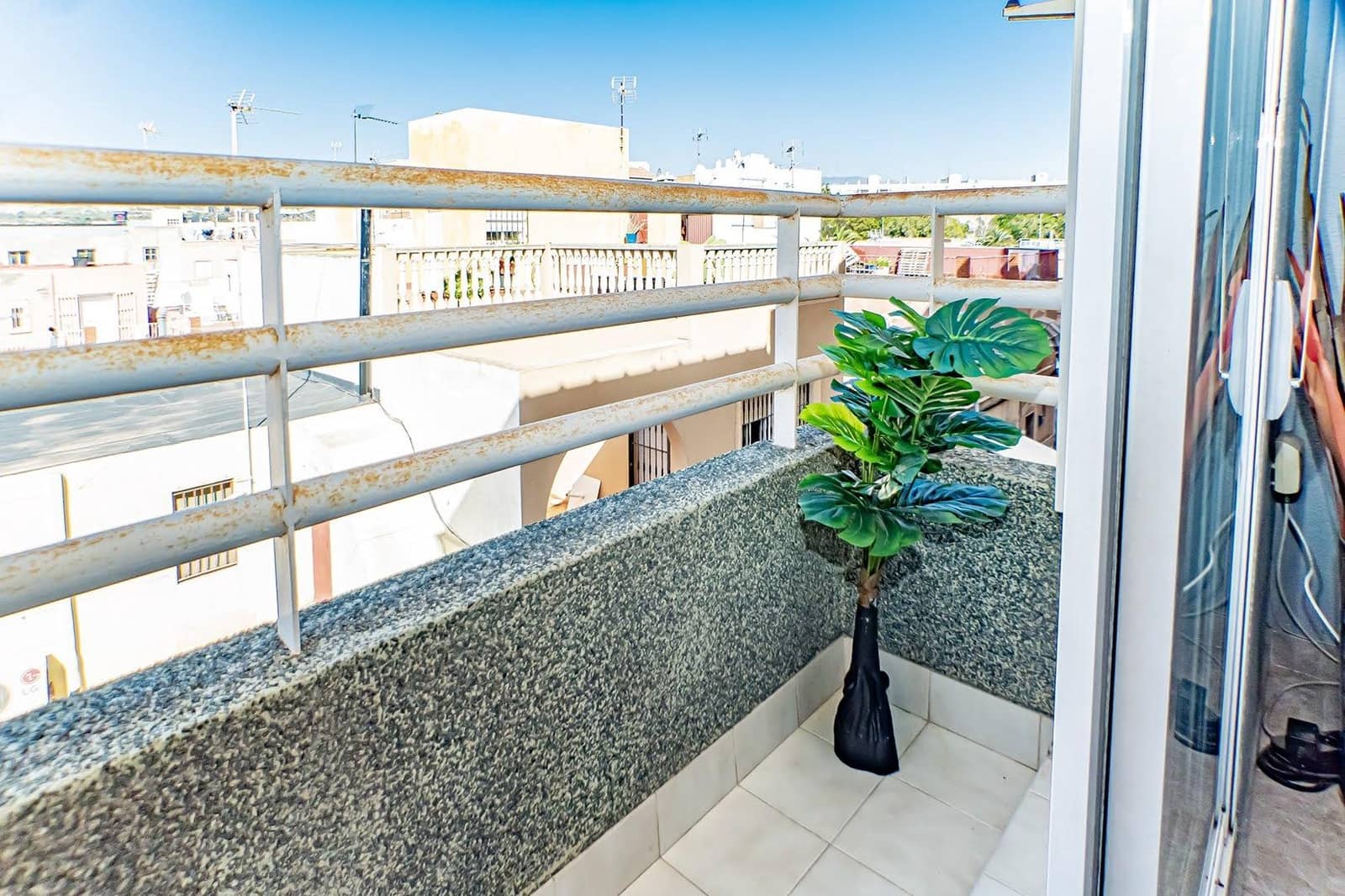 3 bedroom Flat for sale in Almeria city - € 119,500 (Ref: 9691600)