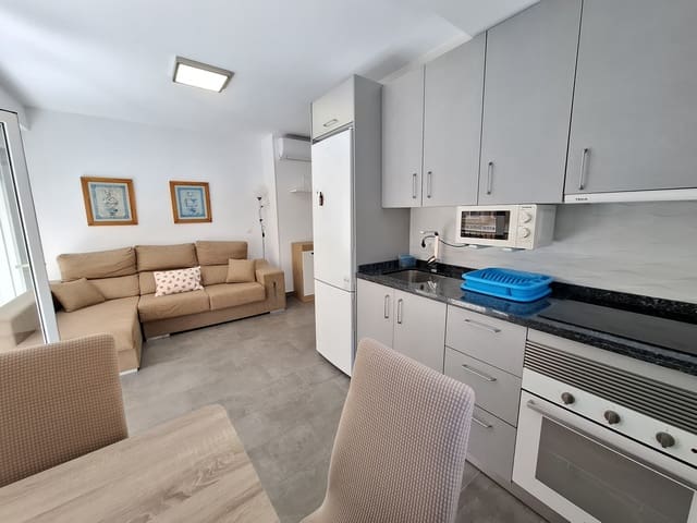 2 sypialnia Mieszkanie do wynajęcia w Ciudad Jardín - Tagarete - El Zapillo, Miasto Almería - 830 € (Ref: 9784462)