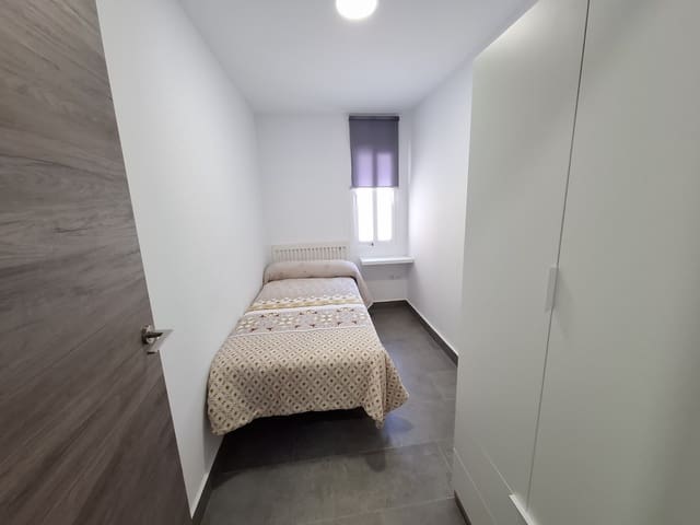 2 sypialnia Mieszkanie do wynajęcia w Ciudad Jardín - Tagarete - El Zapillo, Miasto Almería - 830 € (Ref: 9784462)