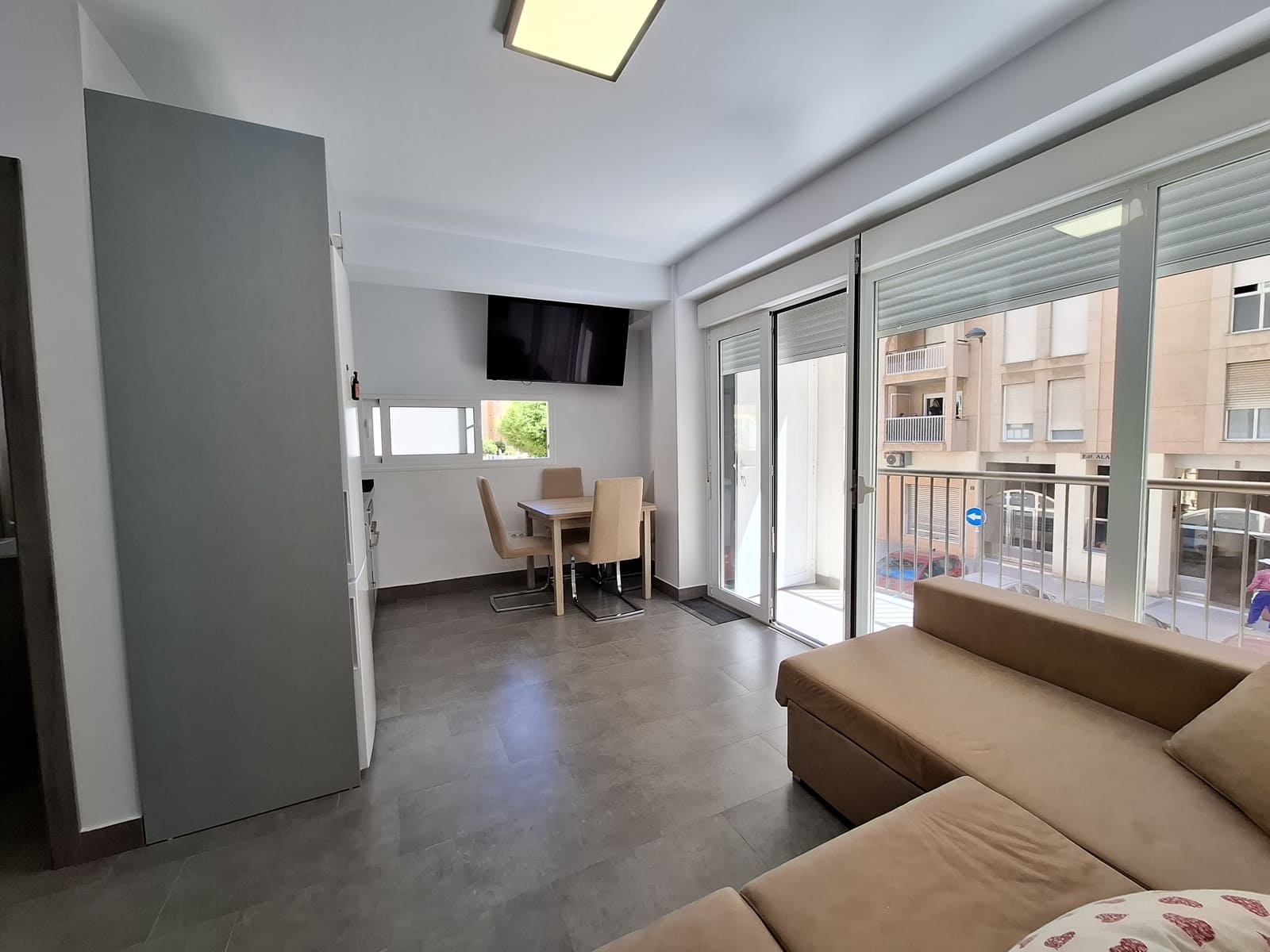 2 bedroom Flat for rent in Almeria city - € 830 (Ref: 9784462)