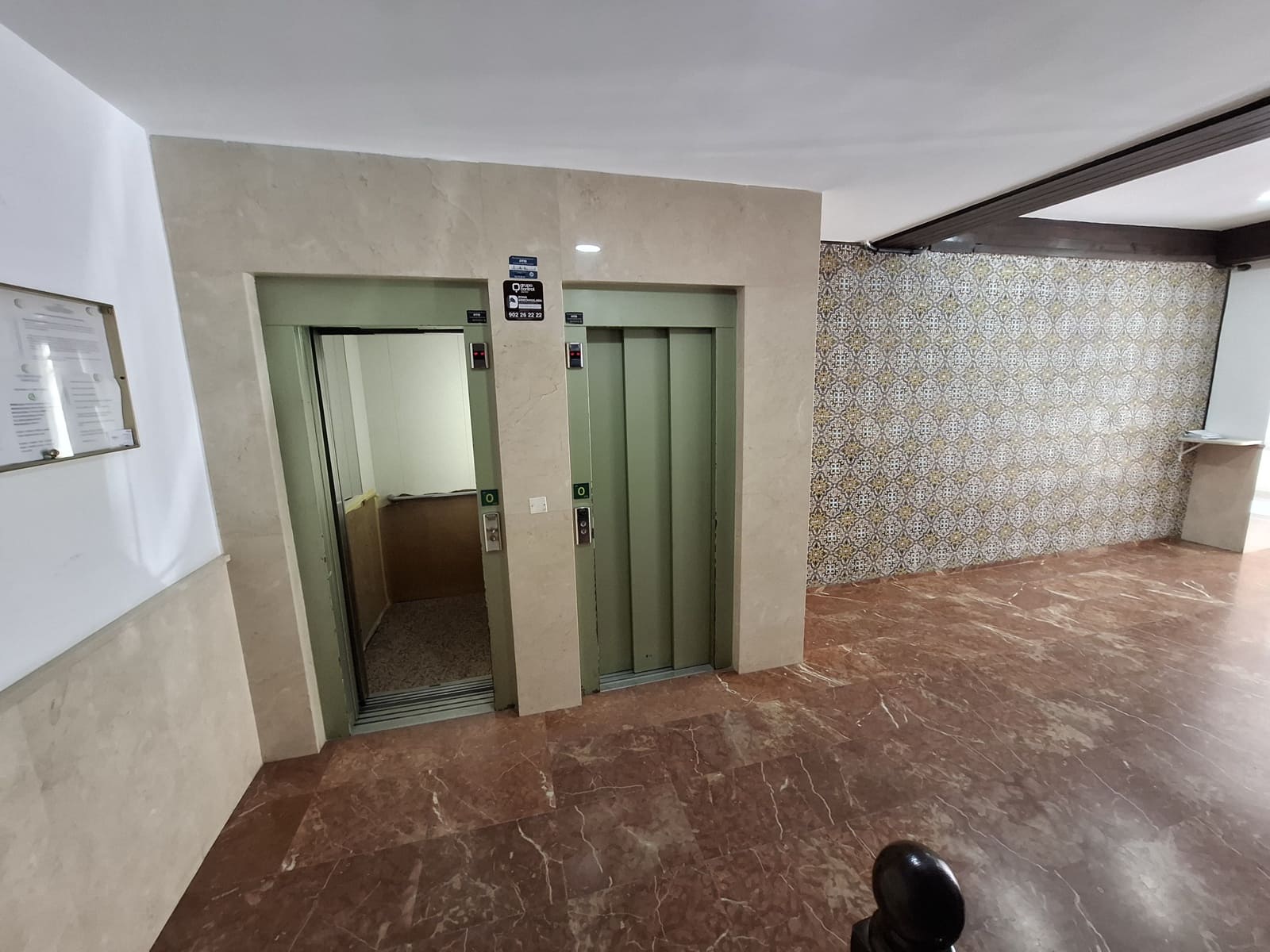 2 bedroom Flat for rent in Almeria city - € 830 (Ref: 9784462)