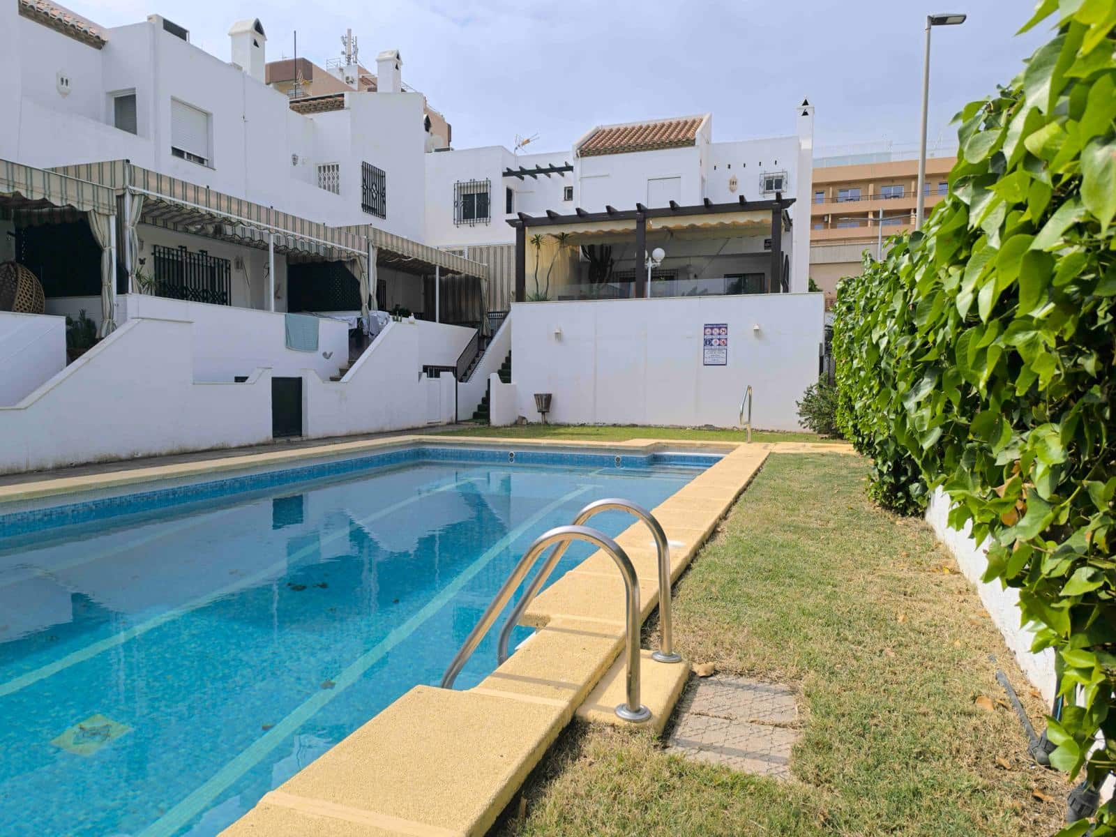3 soveværelse Byhus til salg i Aguadulce (Almeria) med swimmingpool garage - € 325.000 (Ref: 9806869)