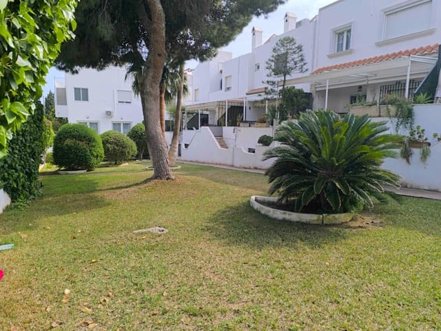 Casa de 3 habitaciones en Aguadulce (Almeria), Roquetas de Mar en venta con piscina garaje - 325.000 € (Ref: 9806869)