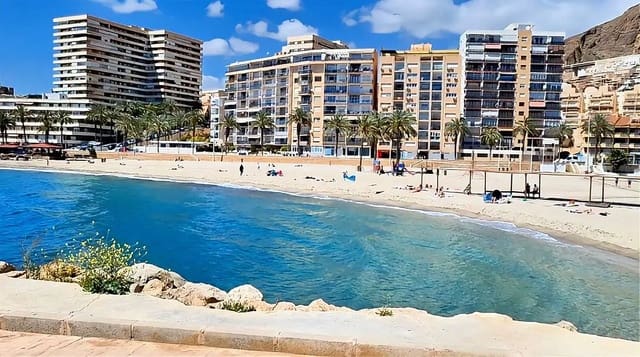 Casa de 3 habitaciones en Aguadulce (Almeria), Roquetas de Mar en venta con piscina garaje - 325.000 € (Ref: 9806869)