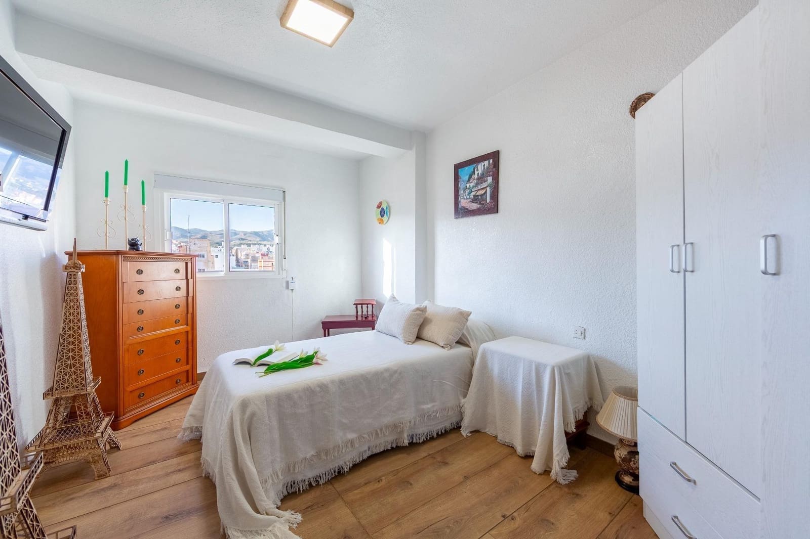 3 soveværelse Lejlighed til leje i Almeria by - € 975 (Ref: 9889239)