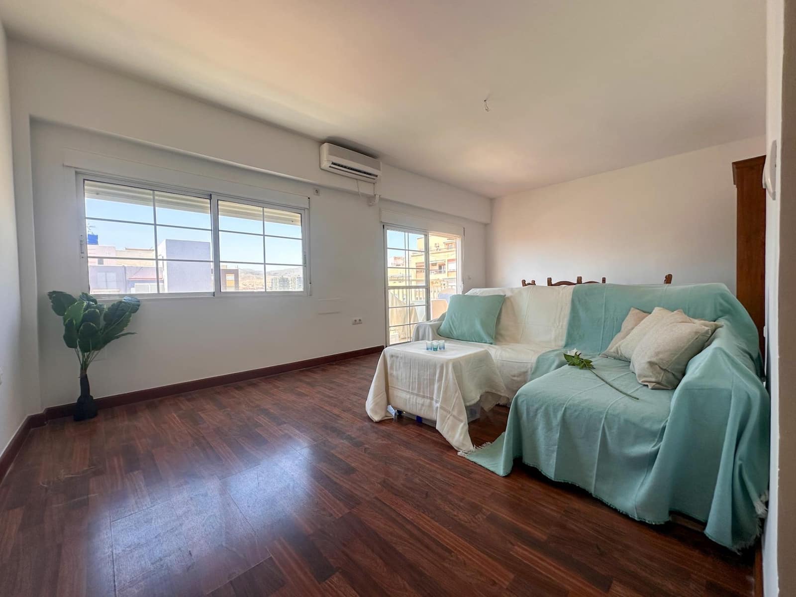 3 bedroom Flat for sale in Almeria city - € 243,500 (Ref: 9897330)