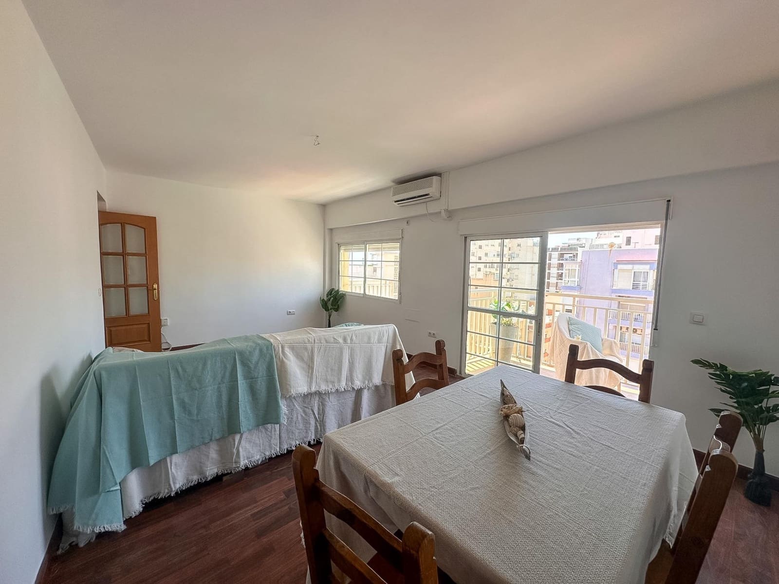 3 bedroom Flat for sale in Almeria city - € 243,500 (Ref: 9897330)