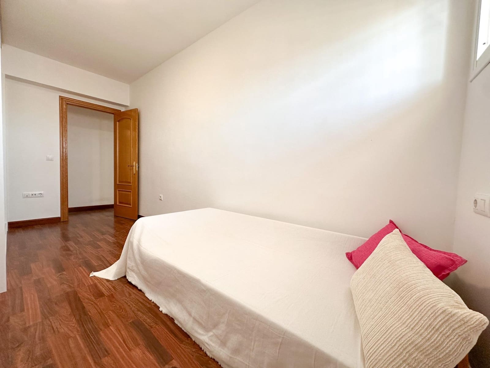 3 bedroom Flat for sale in Almeria city - € 243,500 (Ref: 9897330)