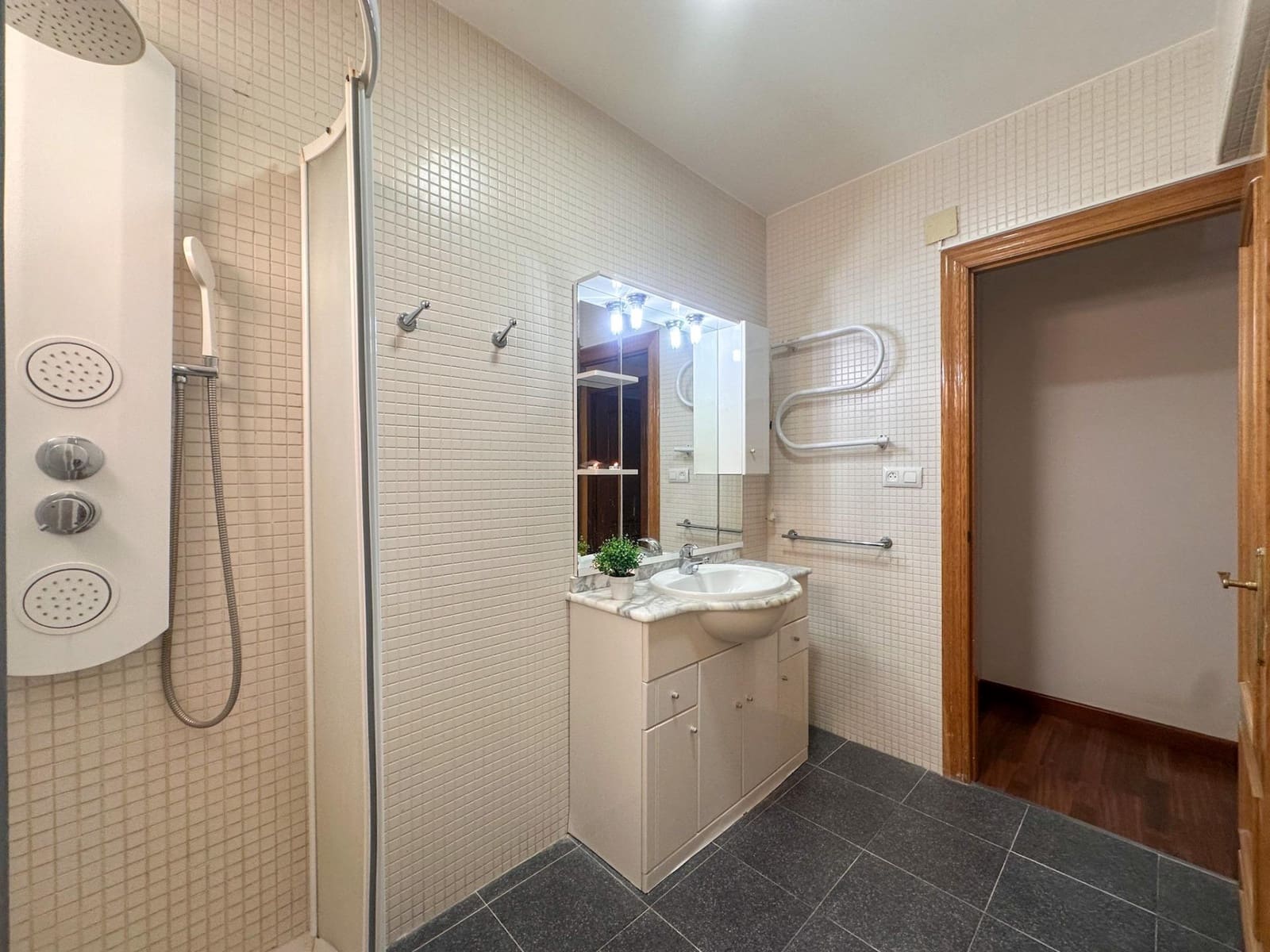 3 bedroom Flat for sale in Almeria city - € 243,500 (Ref: 9897330)