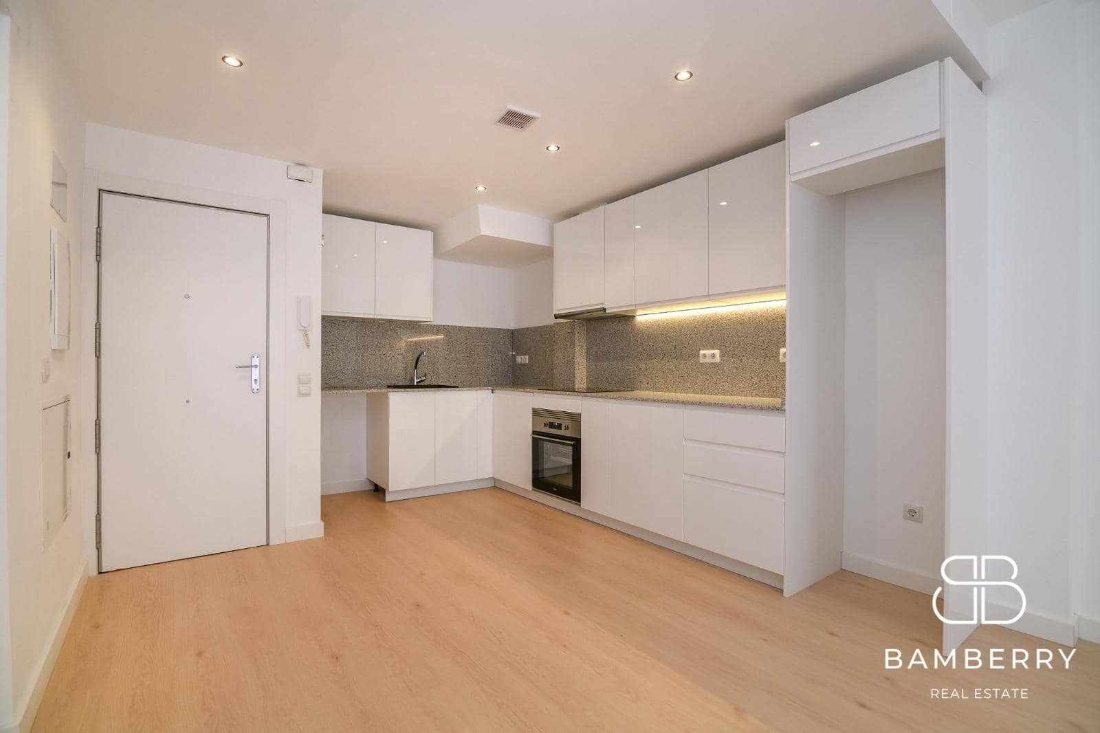 2 soveværelse Lejlighed til salg i Sant Boi de Llobregat - € 310.000 (Ref: 10043102)