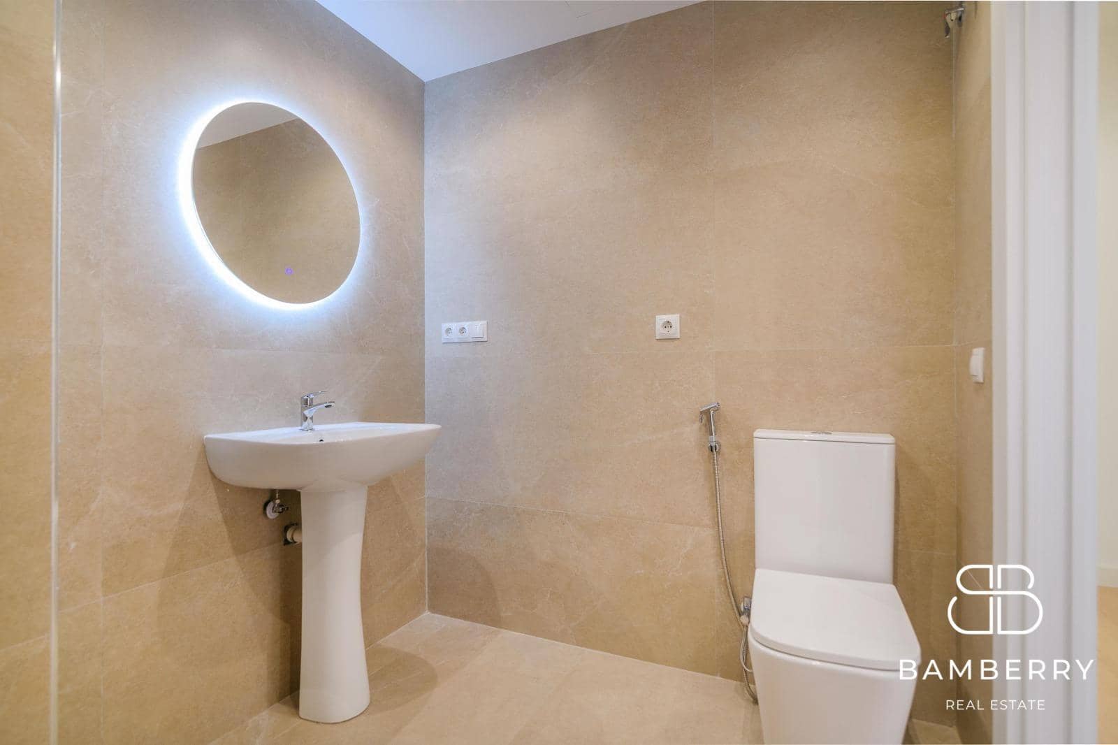 2 soveværelse Lejlighed til salg i Sant Boi de Llobregat - € 310.000 (Ref: 10043102)