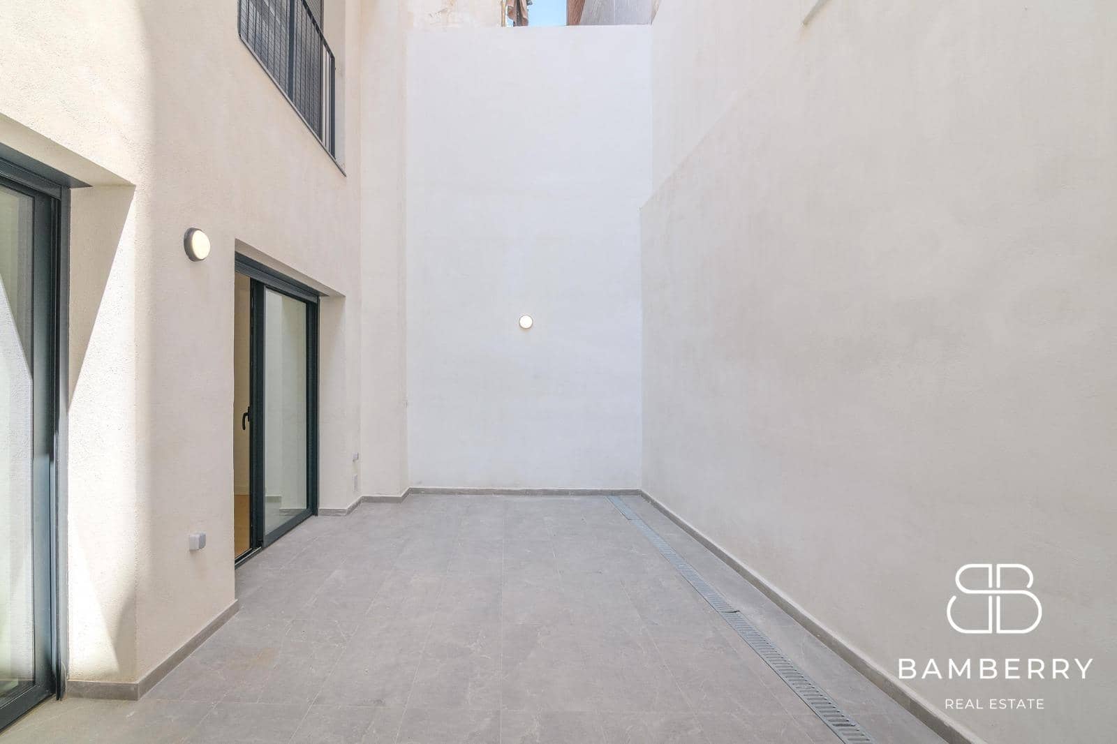 2 soveværelse Lejlighed til salg i Sant Boi de Llobregat - € 310.000 (Ref: 10043102)