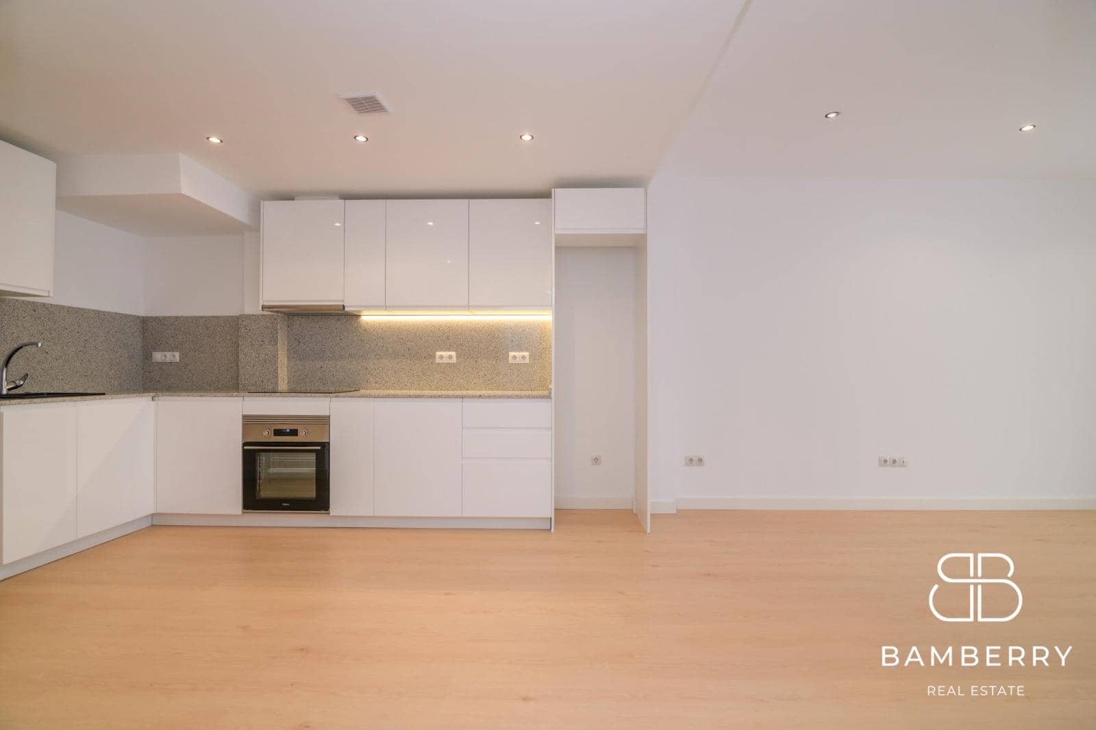 2 soveværelse Lejlighed til salg i Sant Boi de Llobregat - € 310.000 (Ref: 10043102)