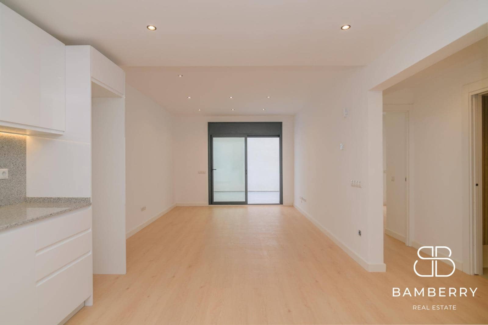 2 soveværelse Lejlighed til salg i Sant Boi de Llobregat - € 310.000 (Ref: 10043102)