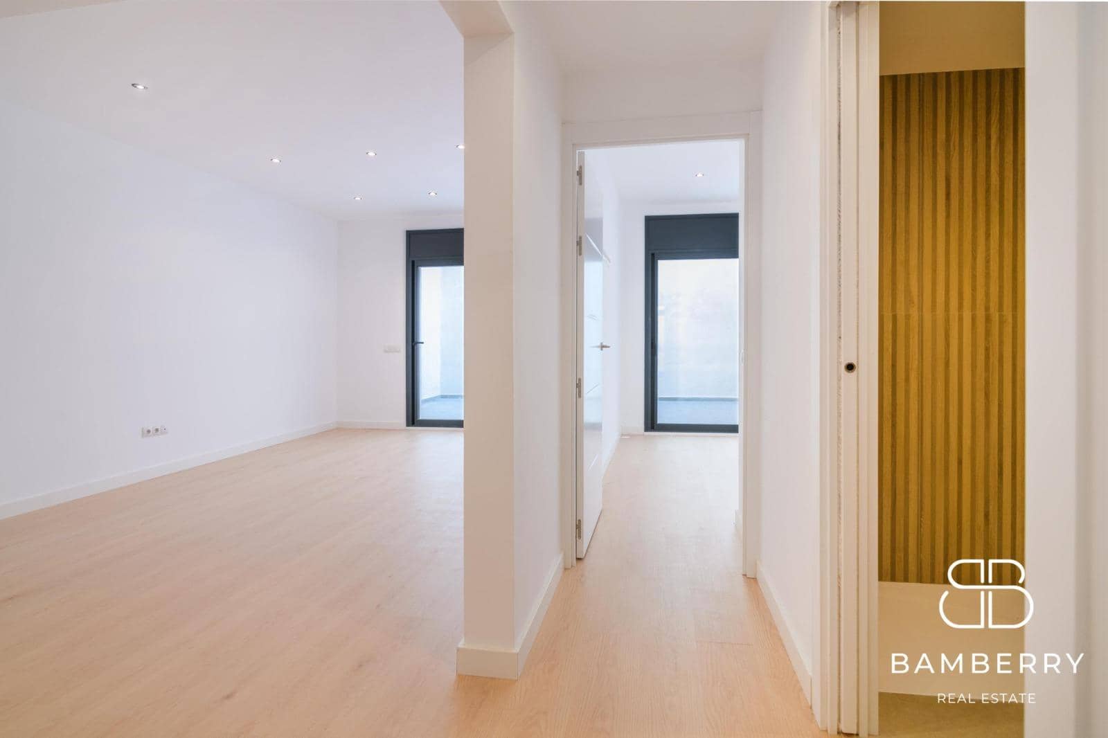 2 soveværelse Lejlighed til salg i Sant Boi de Llobregat - € 310.000 (Ref: 10043102)