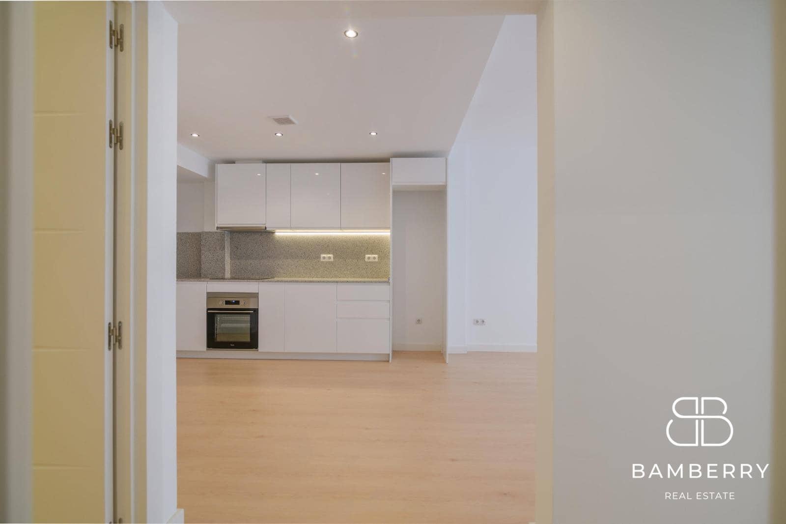 2 soveværelse Lejlighed til salg i Sant Boi de Llobregat - € 310.000 (Ref: 10043102)
