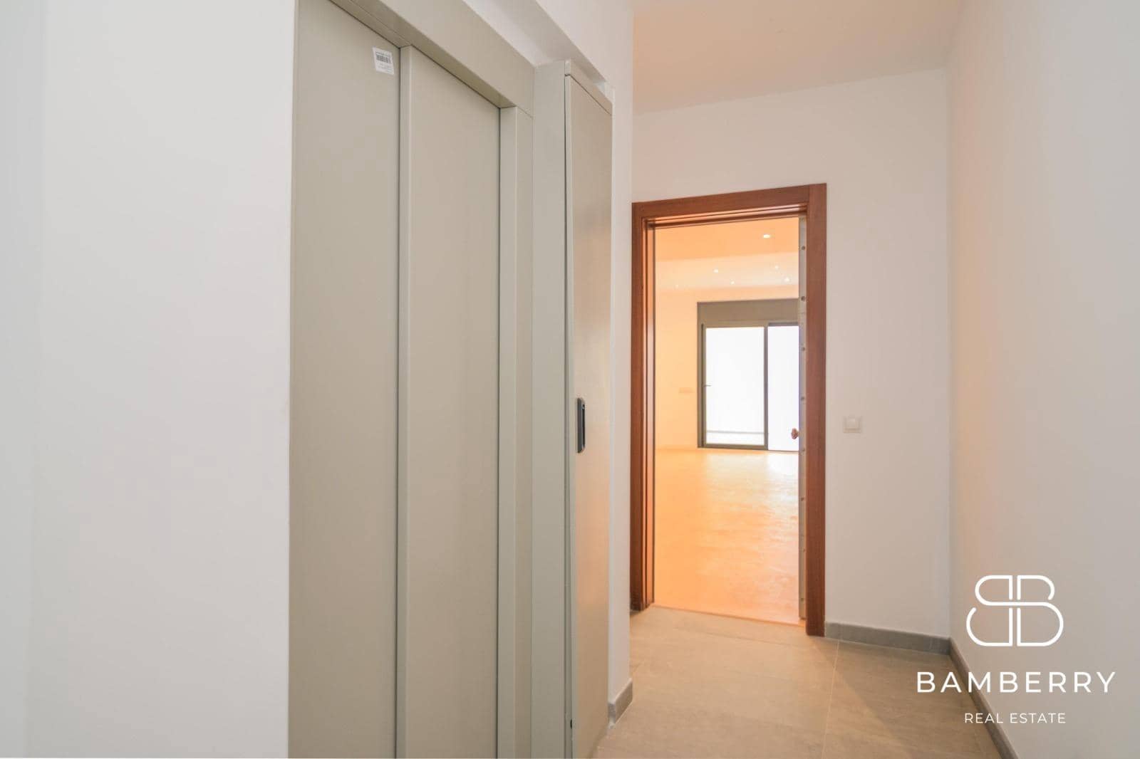 2 soveværelse Lejlighed til salg i Sant Boi de Llobregat - € 310.000 (Ref: 10043102)