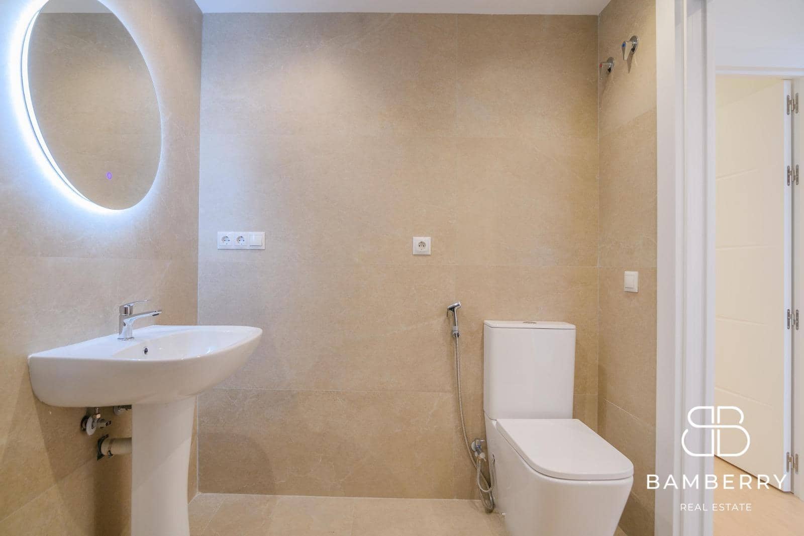 2 soveværelse Lejlighed til salg i Sant Boi de Llobregat - € 310.000 (Ref: 10043102)