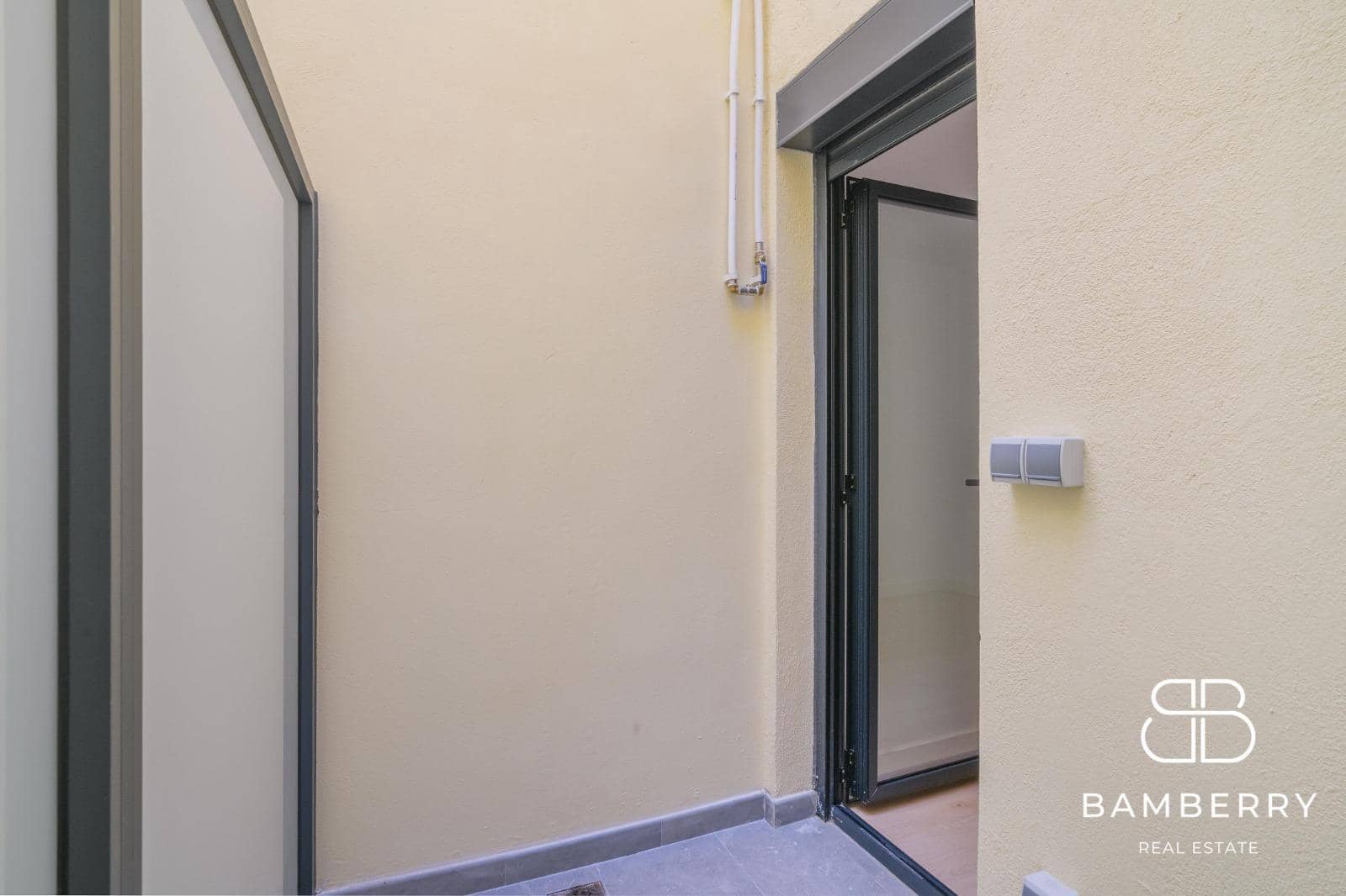 2 soveværelse Lejlighed til salg i Sant Boi de Llobregat - € 310.000 (Ref: 10043102)