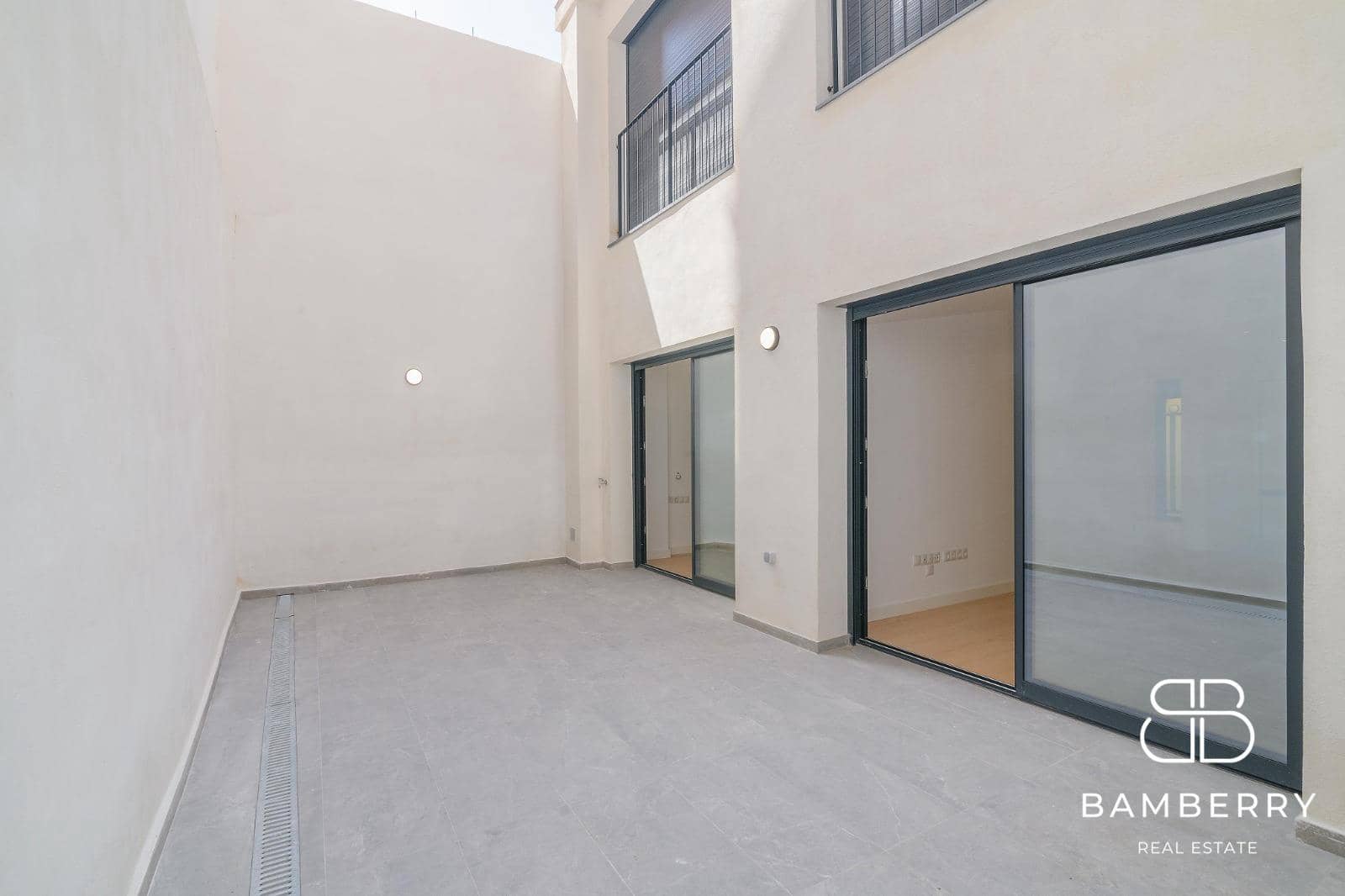 2 soveværelse Lejlighed til salg i Sant Boi de Llobregat - € 310.000 (Ref: 10043102)