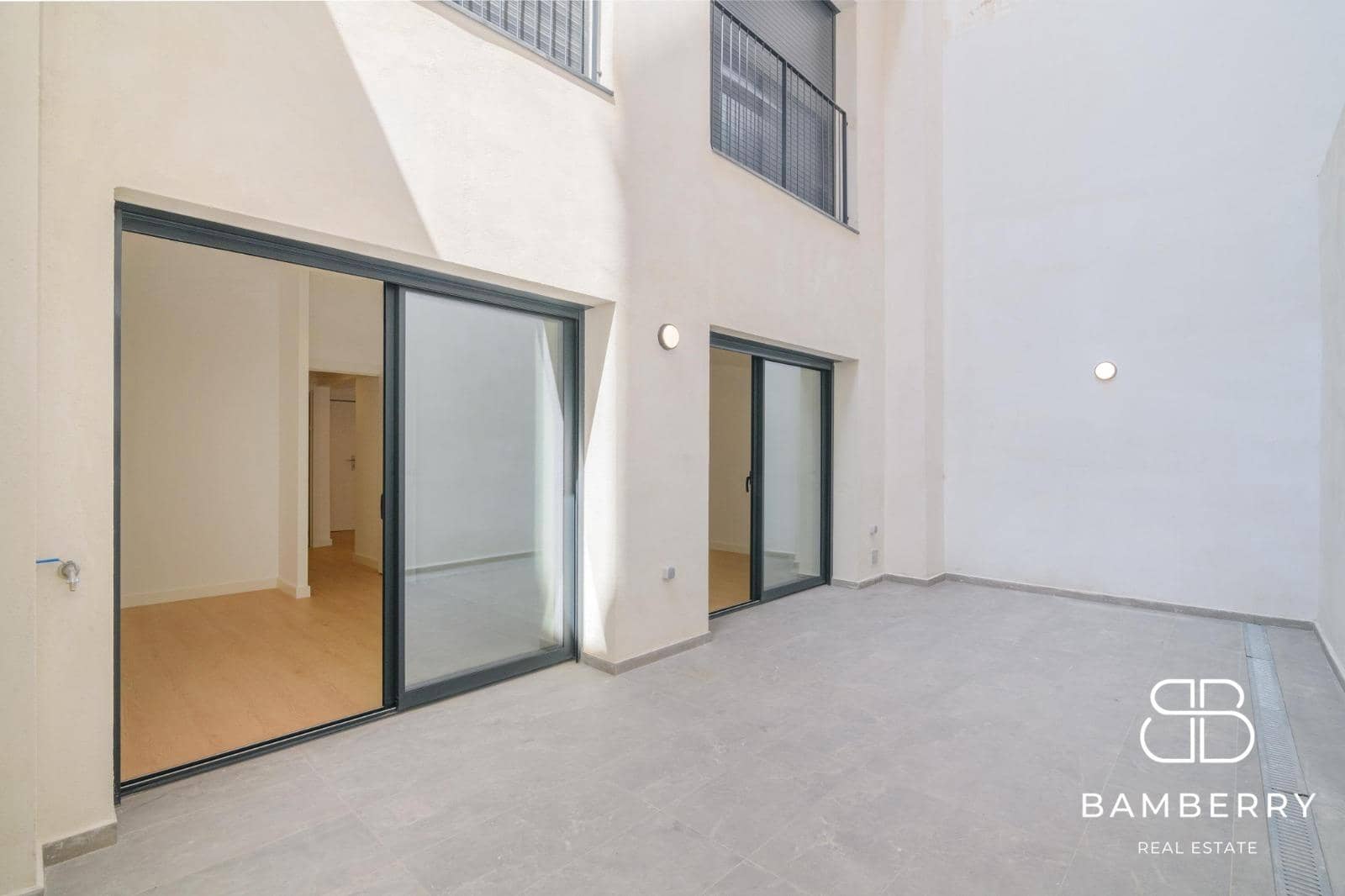 2 soveværelse Lejlighed til salg i Sant Boi de Llobregat - € 310.000 (Ref: 10043102)