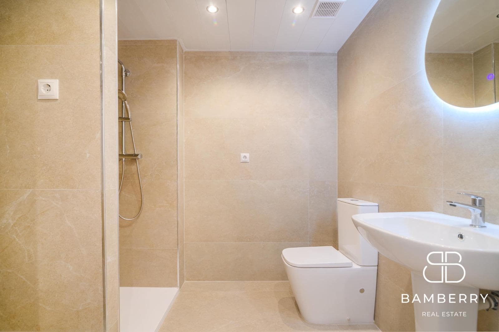 2 sypialnia Mieszkanie na sprzedaż w Sant Boi de Llobregat - 279 000 € (Ref: 10044877)