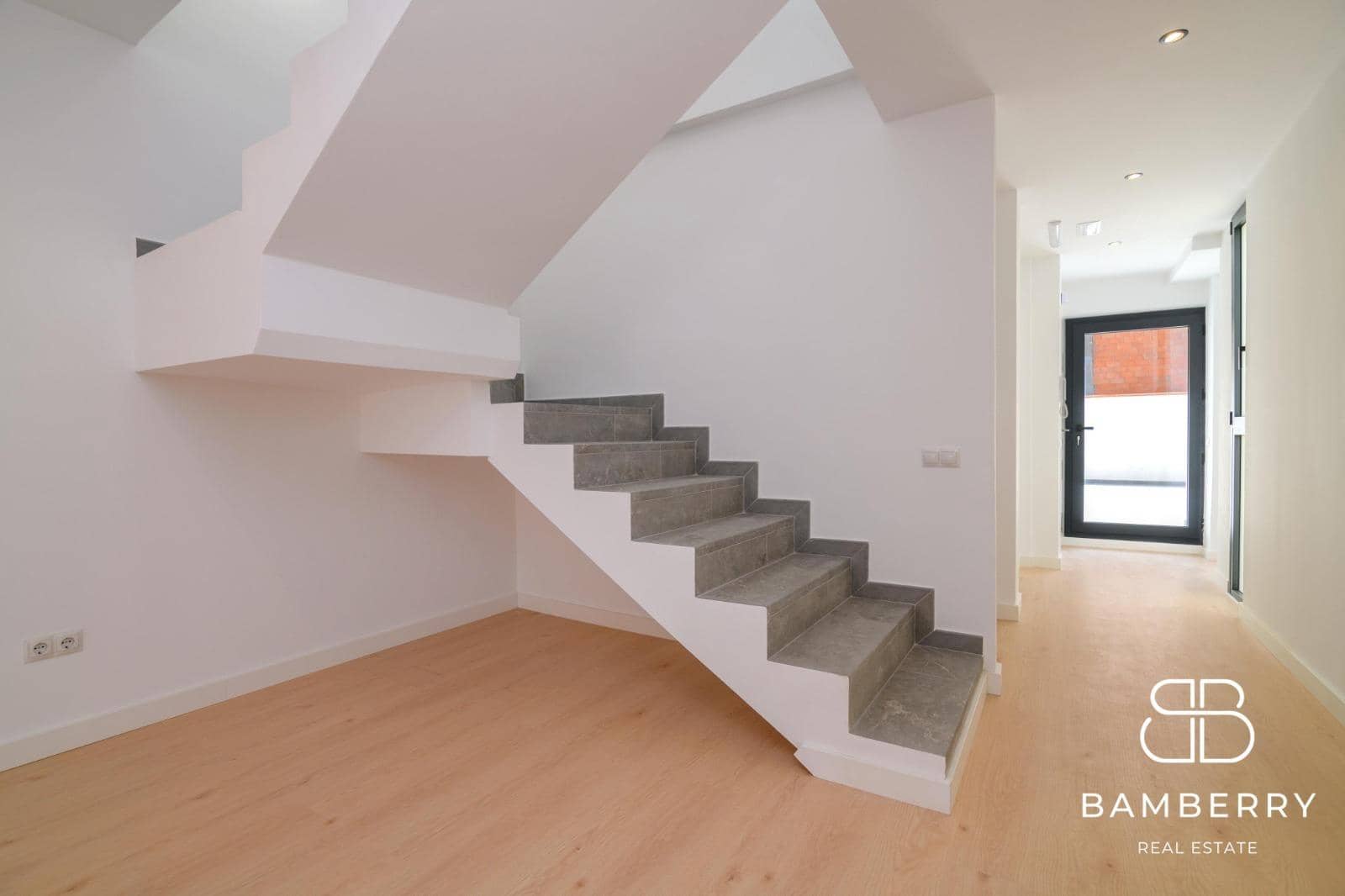 3 sypialnia Penthouse na sprzedaż w Sant Boi de Llobregat - 435 000 € (Ref: 10047401)