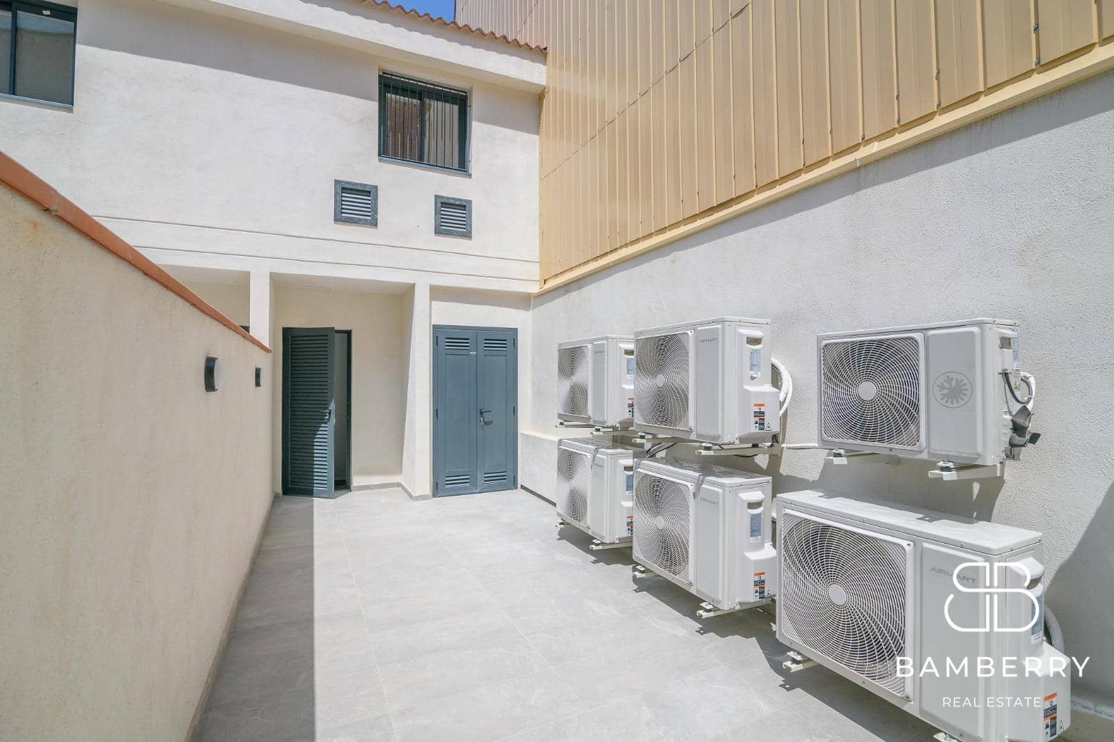 3 sypialnia Penthouse na sprzedaż w Sant Boi de Llobregat - 435 000 € (Ref: 10047401)
