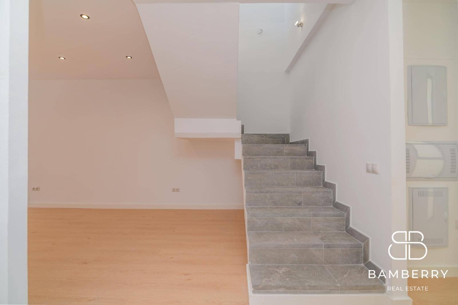 3 sypialnia Penthouse na sprzedaż w Sant Boi de Llobregat - 435 000 € (Ref: 10047401)