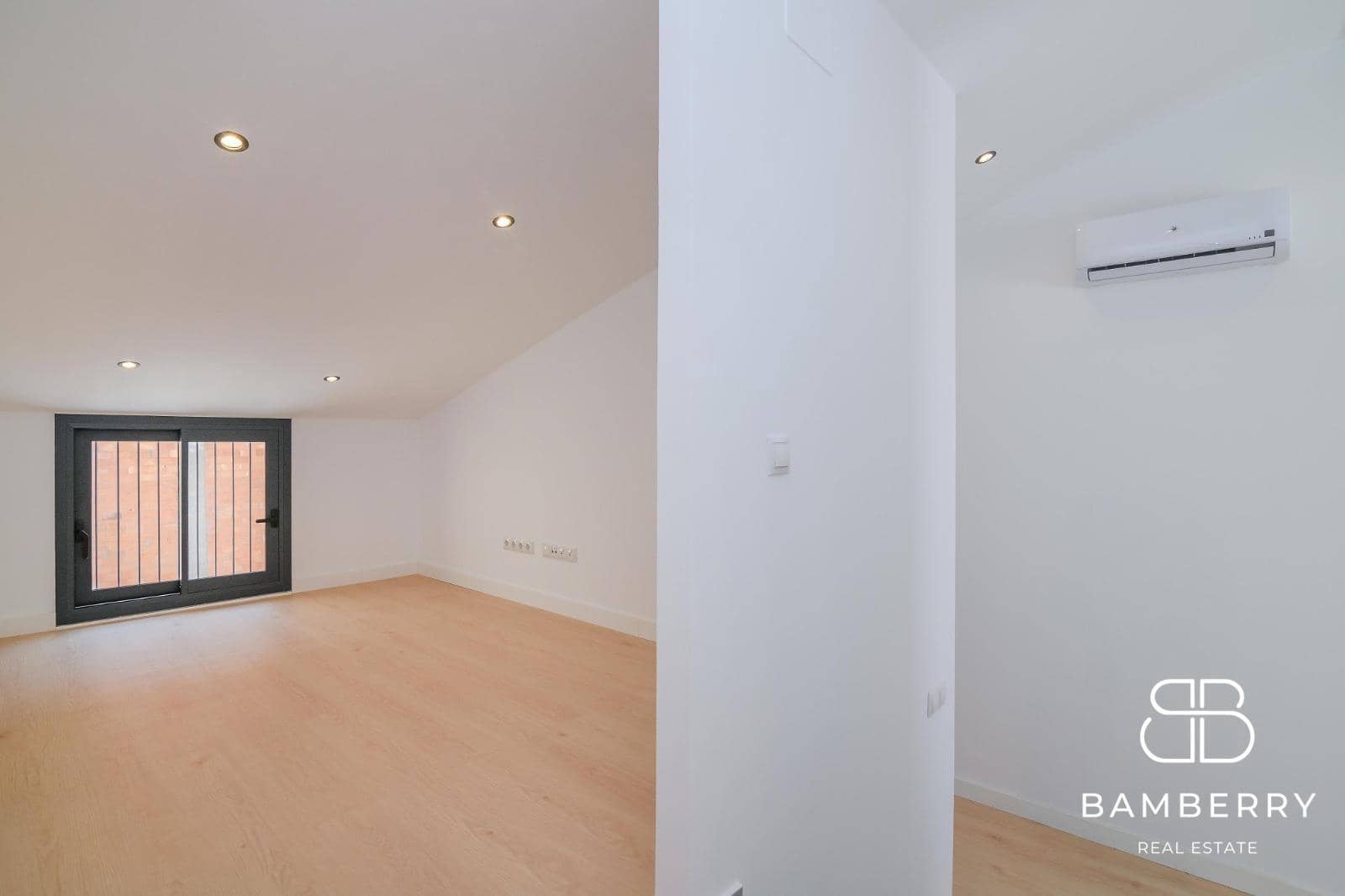 3 sypialnia Penthouse na sprzedaż w Sant Boi de Llobregat - 435 000 € (Ref: 10047401)