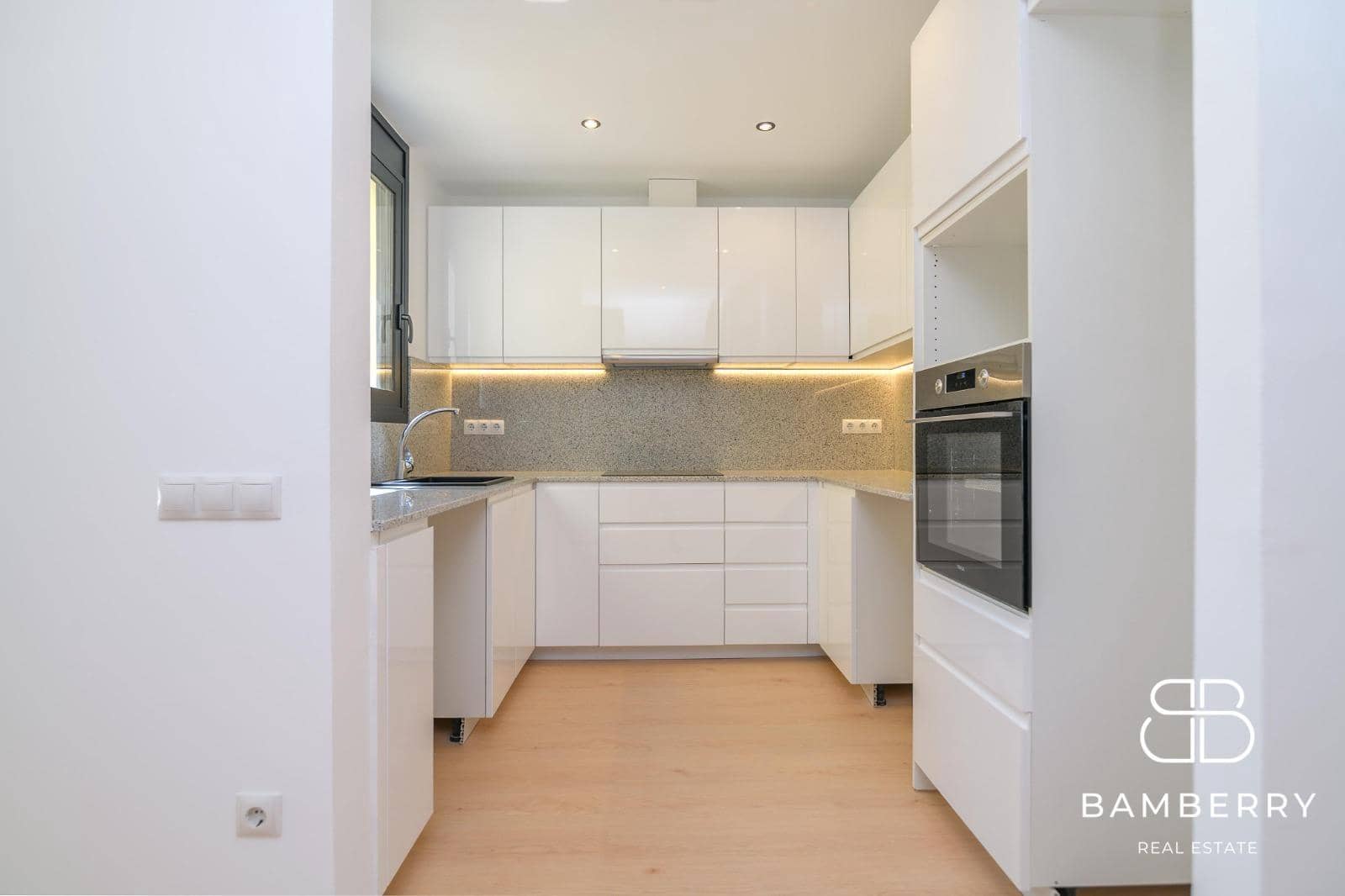 3 sypialnia Penthouse na sprzedaż w Sant Boi de Llobregat - 435 000 € (Ref: 10047401)