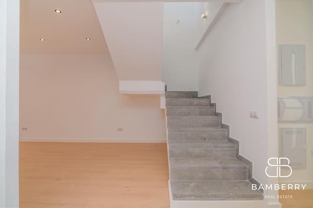 3 soveværelse Penthouse til salg i Sant Boi de Llobregat - € 435.000 (Ref: 10047401)