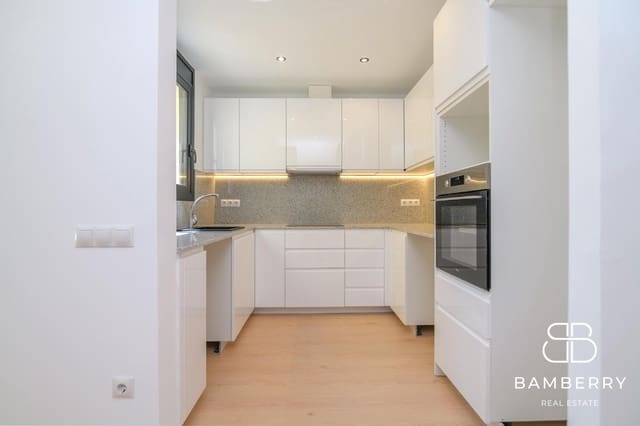 3 soveværelse Penthouse til salg i Sant Boi de Llobregat - € 435.000 (Ref: 10047401)