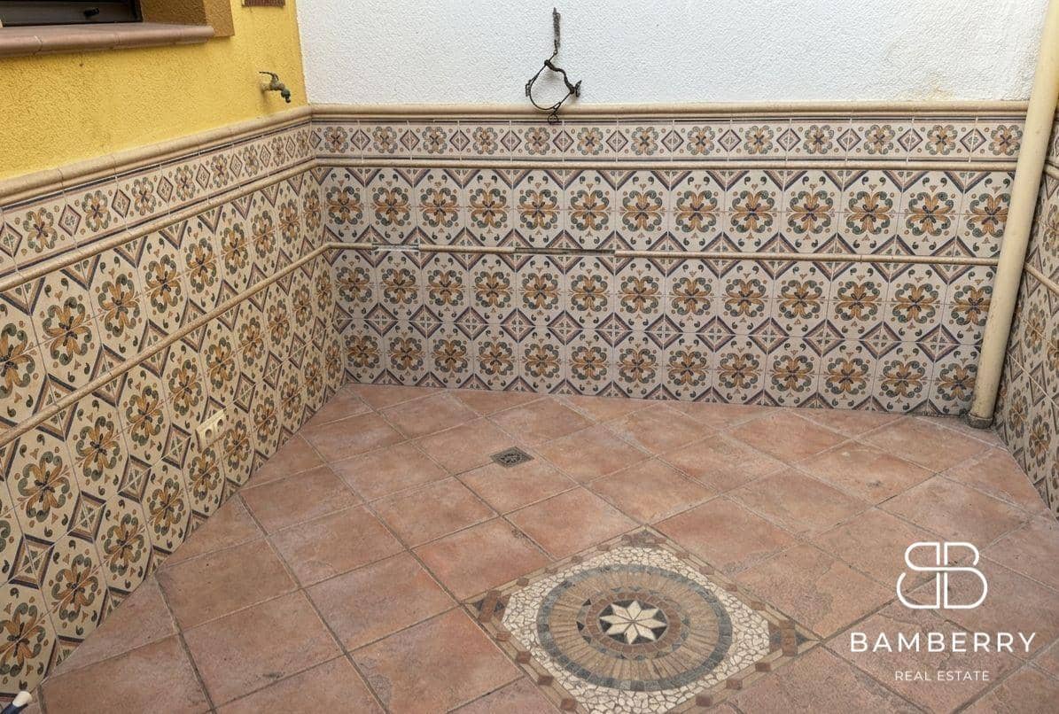 6 Zimmer Villa zu verkaufen in Castelldefels - 669.000 € (Ref: 10047403)
