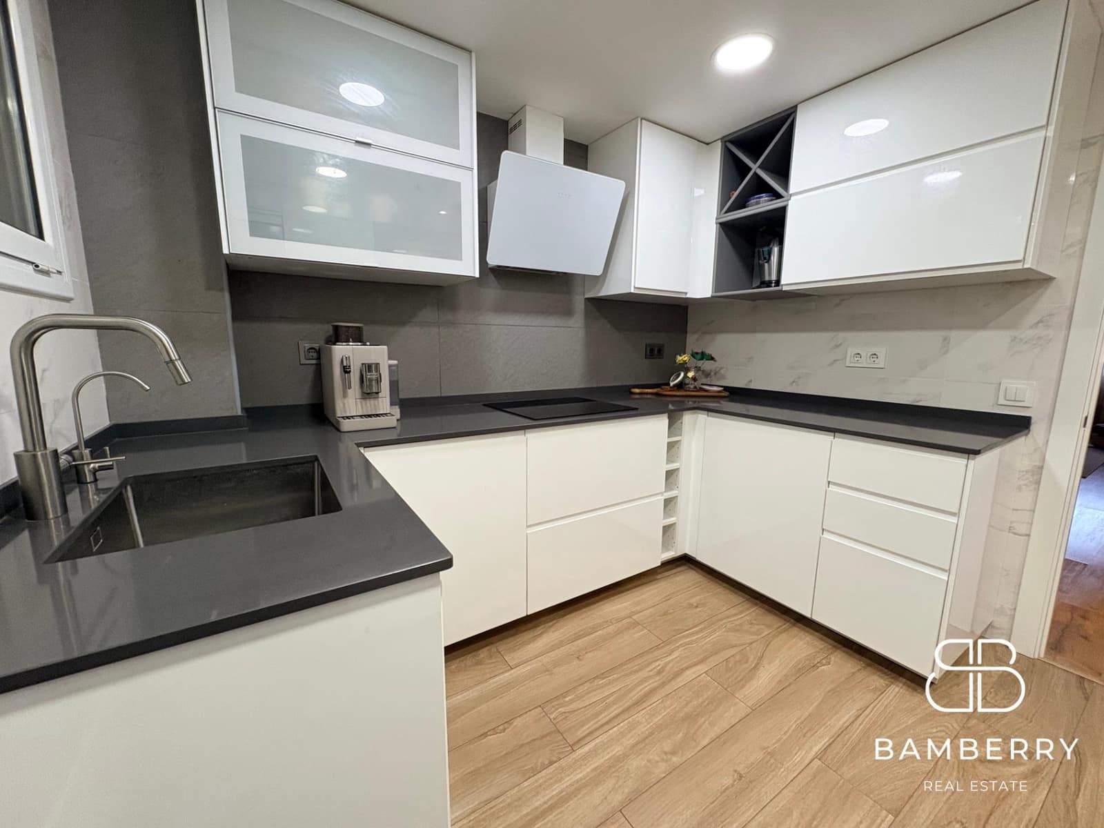3 bedroom Flat for sale in Sant Joan Despi - € 499,900 (Ref: 10109764)