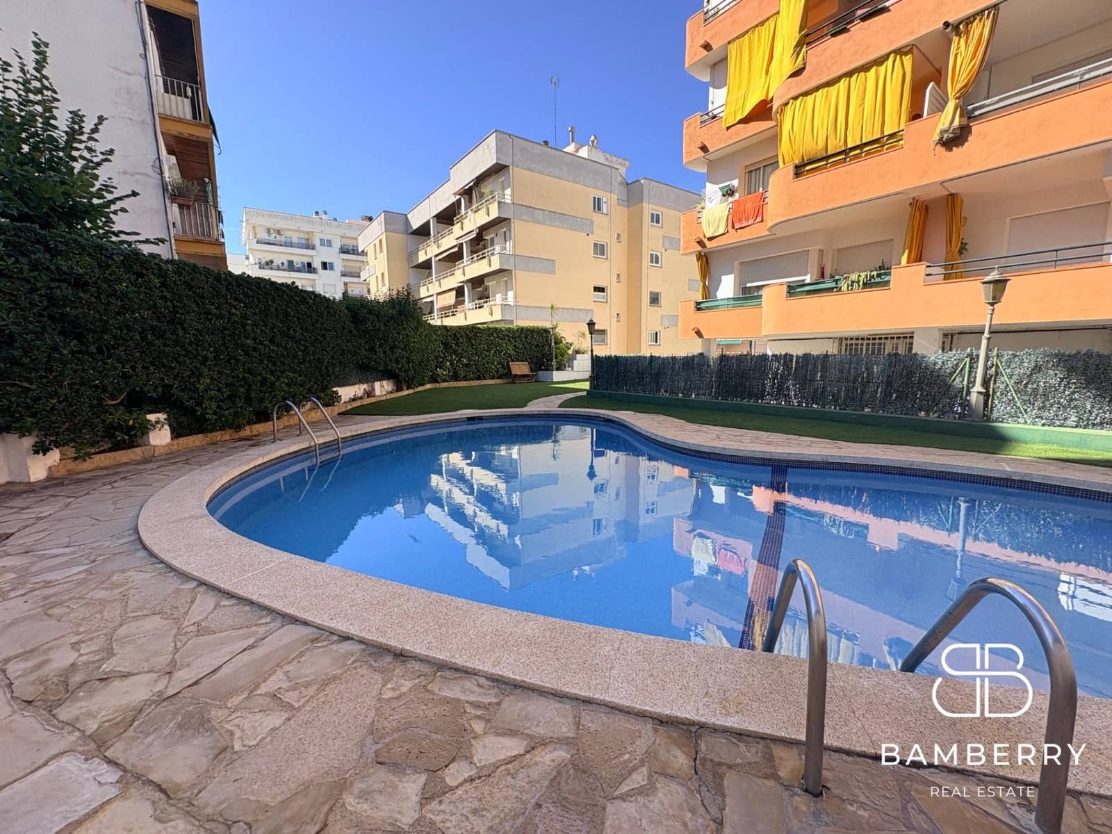 1 bedroom Flat for sale in Lloret de Mar with pool - € 147,000 (Ref: 10115940)
