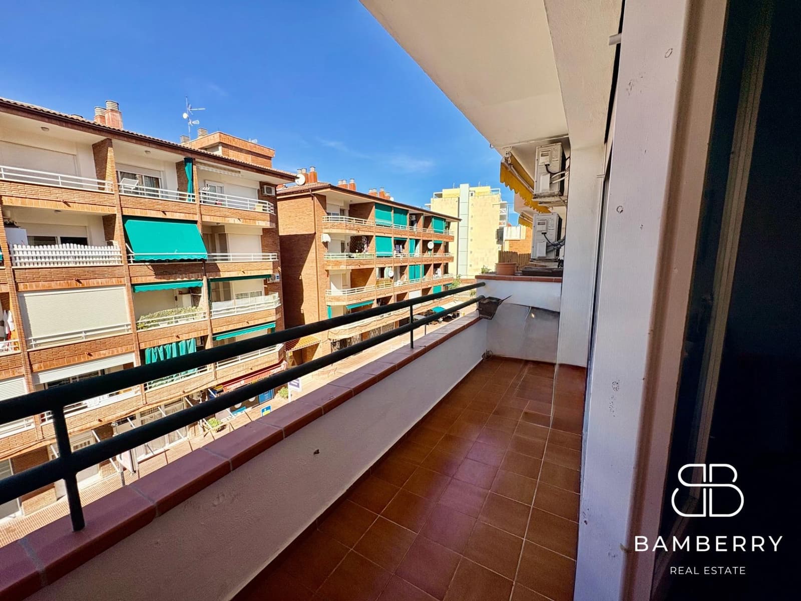 1 bedroom Flat for sale in Lloret de Mar with pool - € 147,000 (Ref: 10115940)