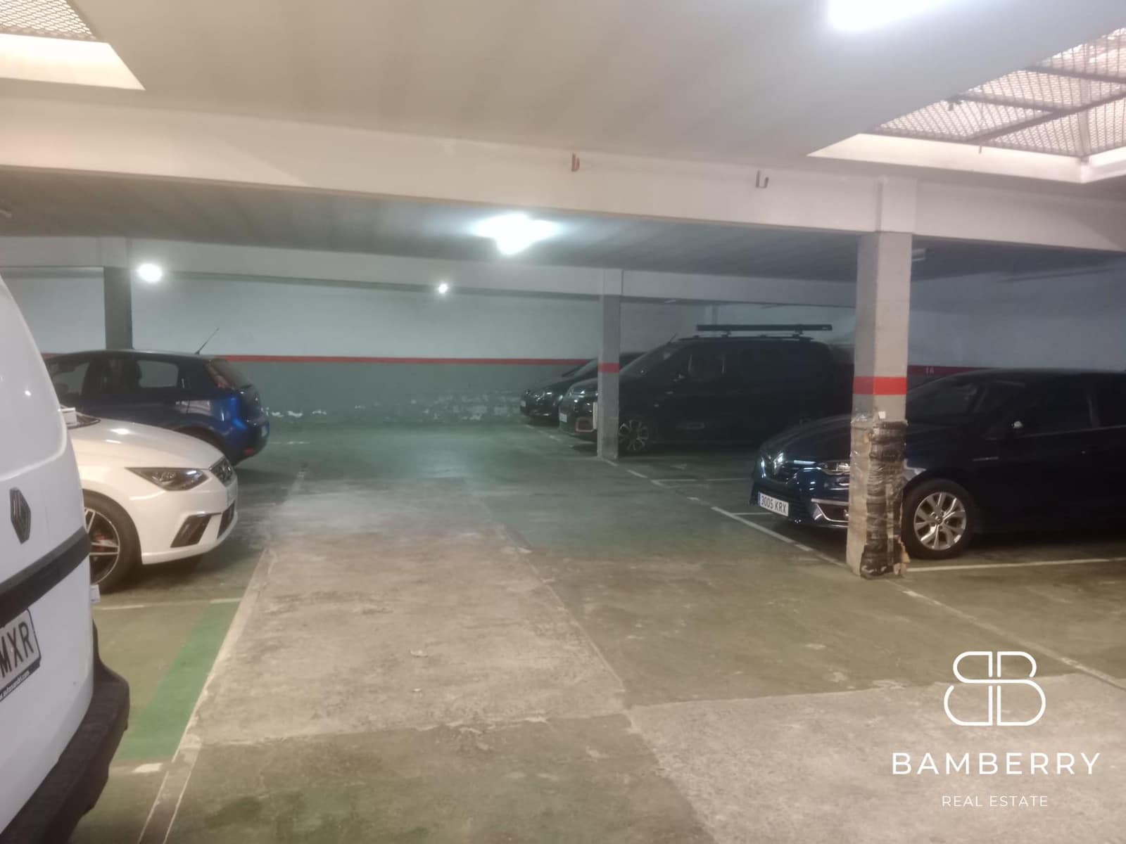 Garage for sale in El Prat de Llobregat - € 30,000 (Ref: 10159772)