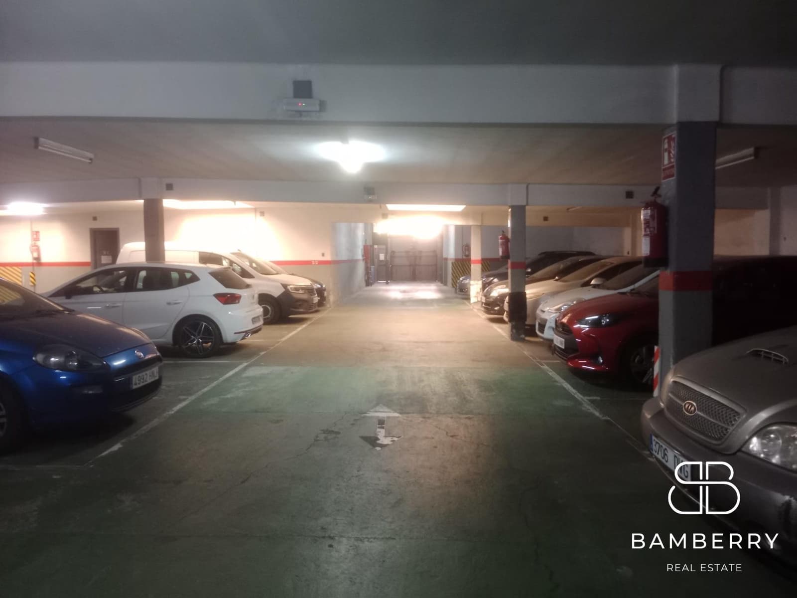 Garage for sale in El Prat de Llobregat - € 30,000 (Ref: 10159772)