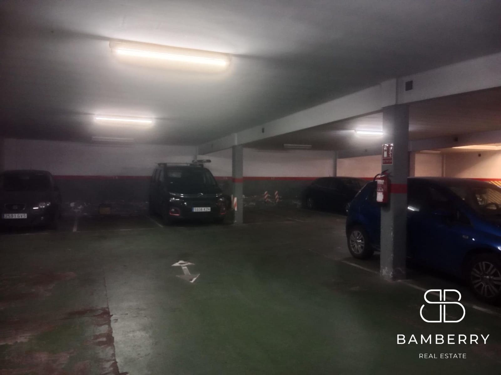 Garage for sale in El Prat de Llobregat - € 30,000 (Ref: 10159772)