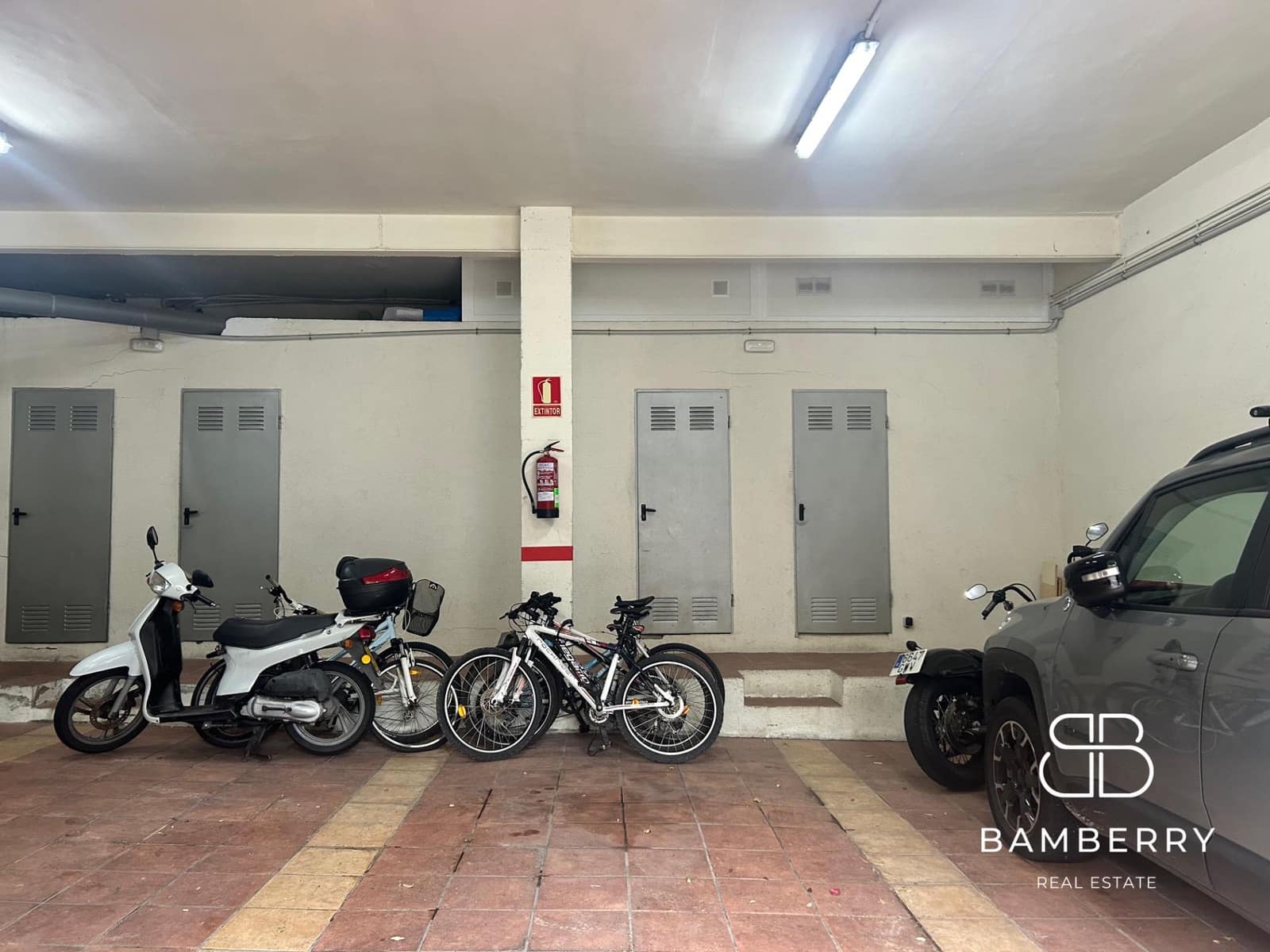 3 bedroom Flat for sale in Castelldefels with garage - € 520,000 (Ref: 9181514)