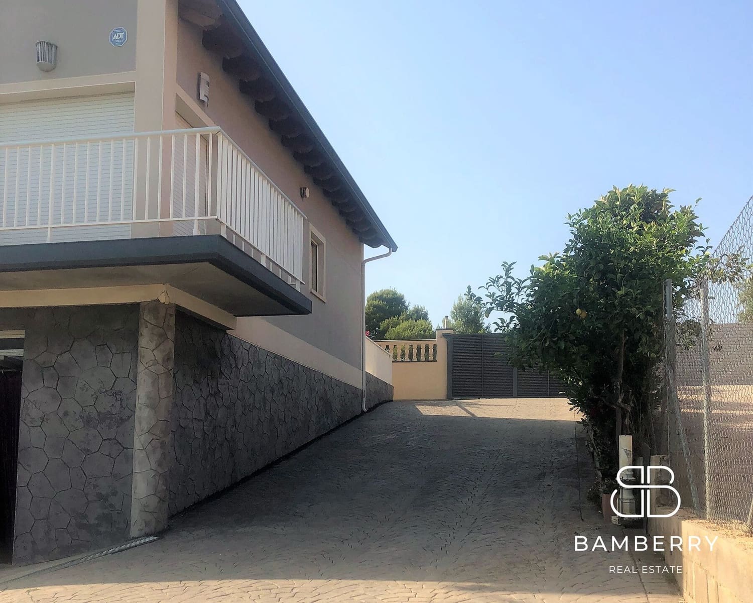 4 soveværelse Villa til salg i Aiguamurcia med garage - € 359.000 (Ref: 9181517)