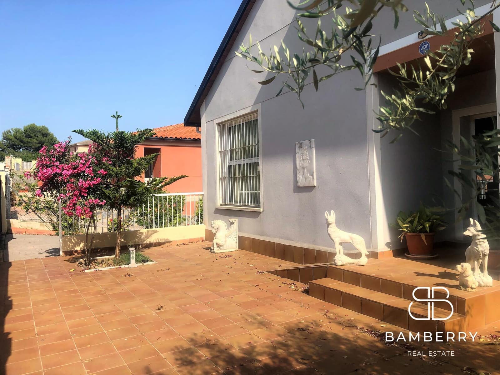 4 soveværelse Villa til salg i Aiguamurcia med garage - € 359.000 (Ref: 9181517)