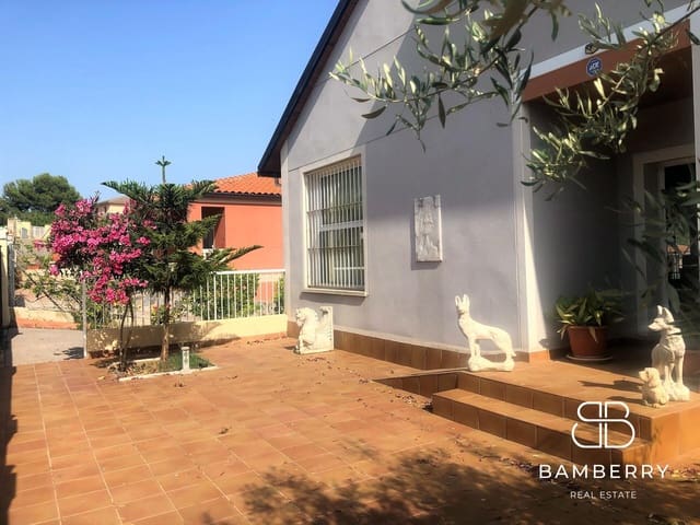 4 bedroom Villa for sale in Aiguamúrcia with garage - € 359,000 (Ref: 9181517)