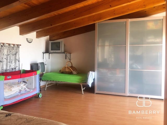 4 bedroom Villa for sale in Aiguamúrcia with garage - € 359,000 (Ref: 9181517)